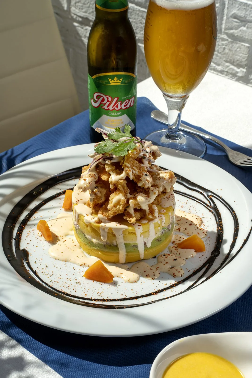 Plato de fusión peruano-mediterránea en Kallpa
